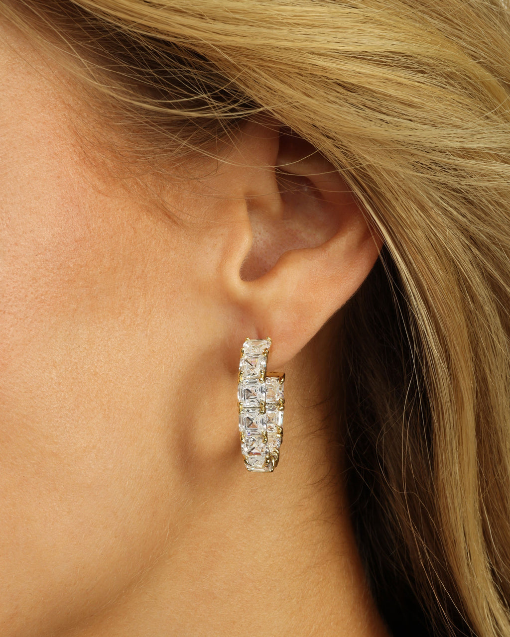 The Queen's Hoops 1" - Gold|White Diamondettes